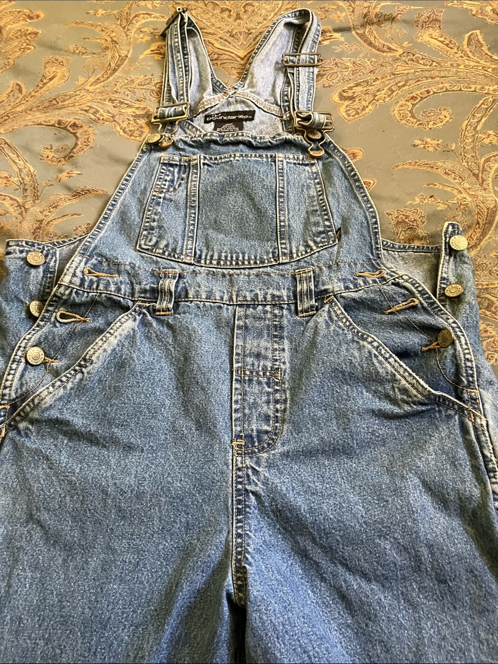 No Boundaries Light Blue Juniors Crop Style Overalls Jeans; fits Woman’s Sm 3-5
